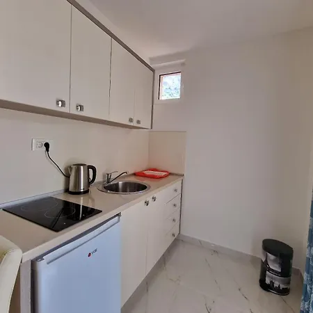 Nino Apartment Budva