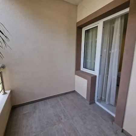 Nino Apartment Budva